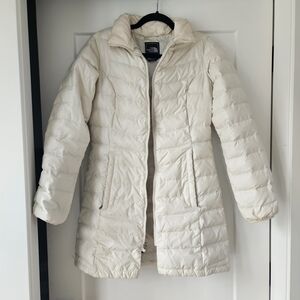 The North Face Women's Cream Puffer Jacket Goose Down